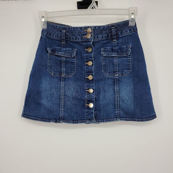 Jolt size 1 jean mini skirt. ^ - Picture 1 of 5